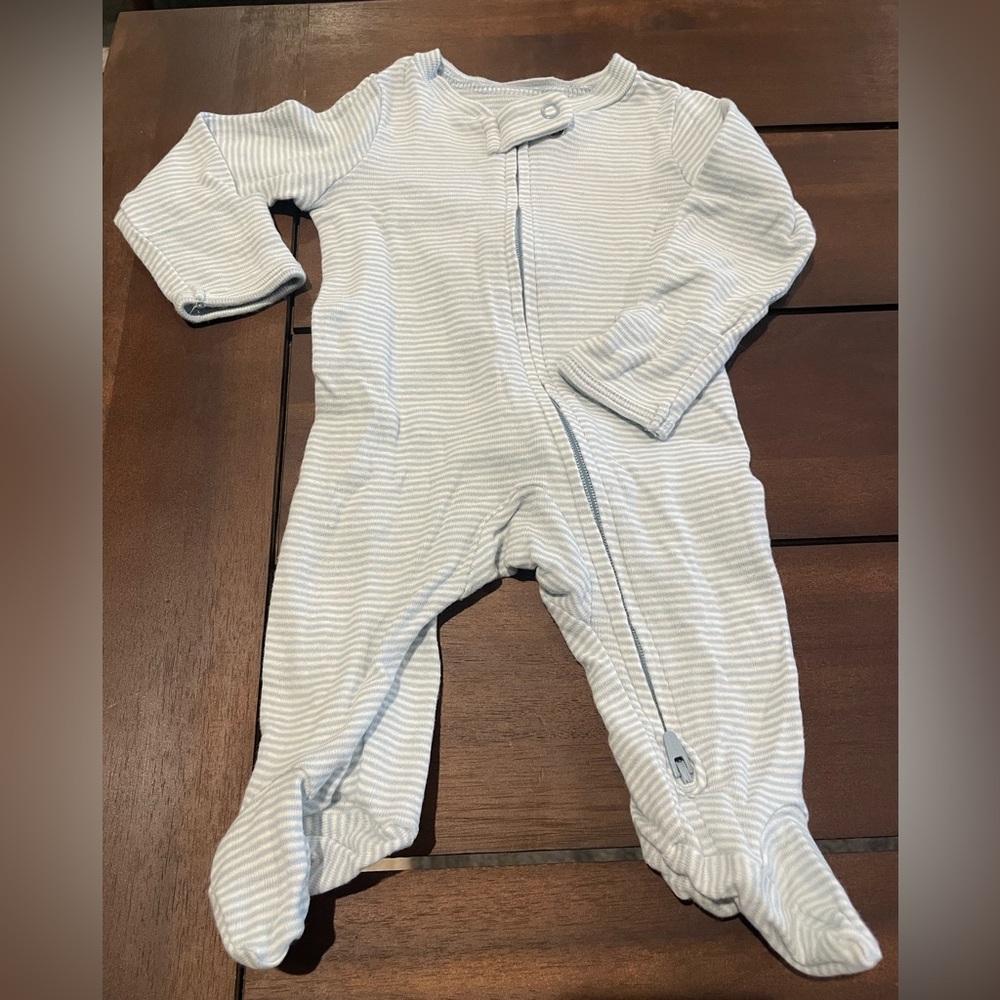 Carter's Newborn bundle - Picture 4 of 7